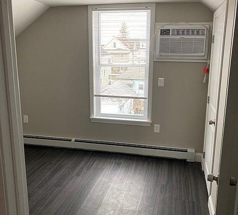 5th image of 20 Hamilton St #C