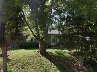 5 Jonathon Lee Dr, Belleville, IL 62223