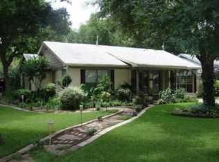 5613 N Schilder Dr, River Oaks, TX 76114