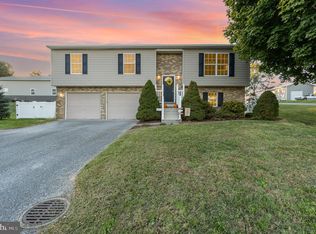 1826 Stoverstown Rd, Spring Grove, PA 17362