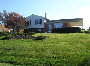 5338 Gieser Rd, Roanoke, VA 24018