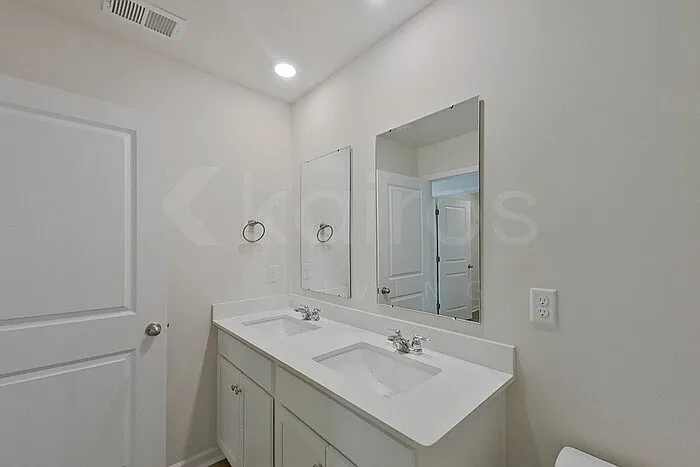 111 Overstreet Way — Photo 8