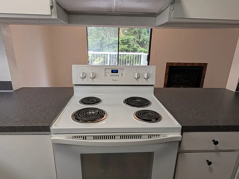 2826 D Pl SE #C — Photo 6