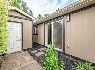 51 E 42nd St, Hamilton, ON L8T3A1