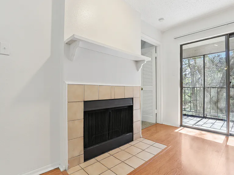 Winding Creek Apartments — Photo 29