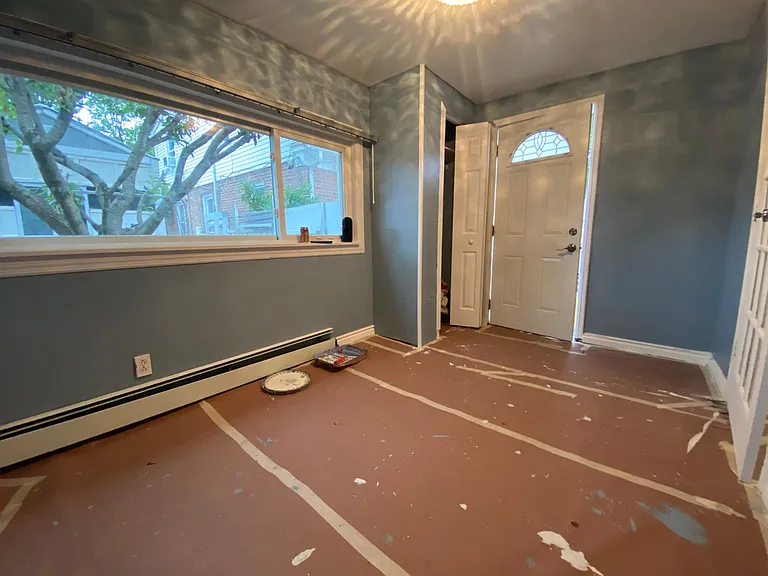 335 Hudson Ave — Photo 9