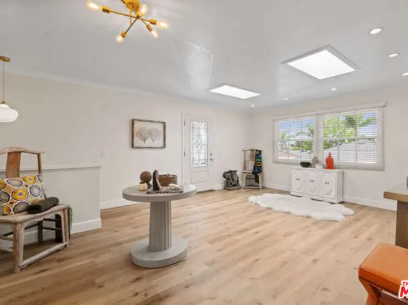 16951 Canyon Ln, Huntington Beach, CA 92649