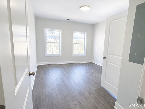3rd image of 24 Glen Rd #C1