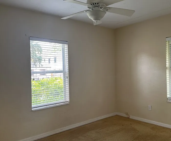 815 W Plymouth St — Photo 17
