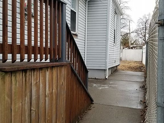 4th image of 75 Brabant St
