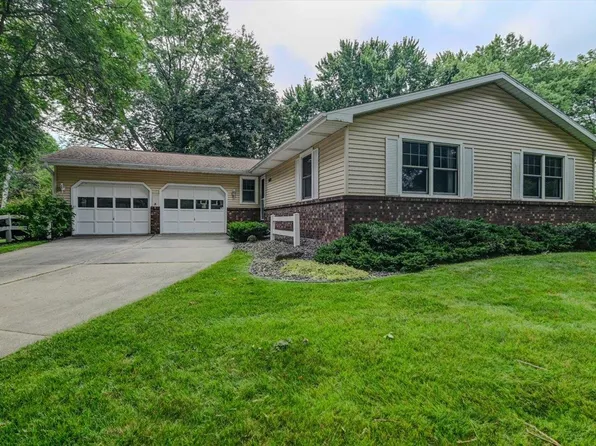 6629 Piping Rock Rd, Madison, WI 53711