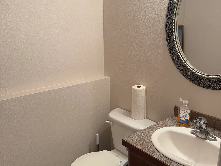 2307 S Best Rd — Photo 18