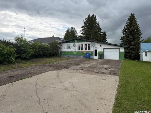 205 Pipestone Avenue, Wawota, SK S0G 5A0