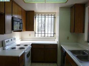2nd image of 768 Chadwick Ln