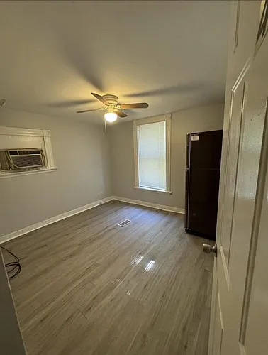 4606 Ward St #7 Photo 1