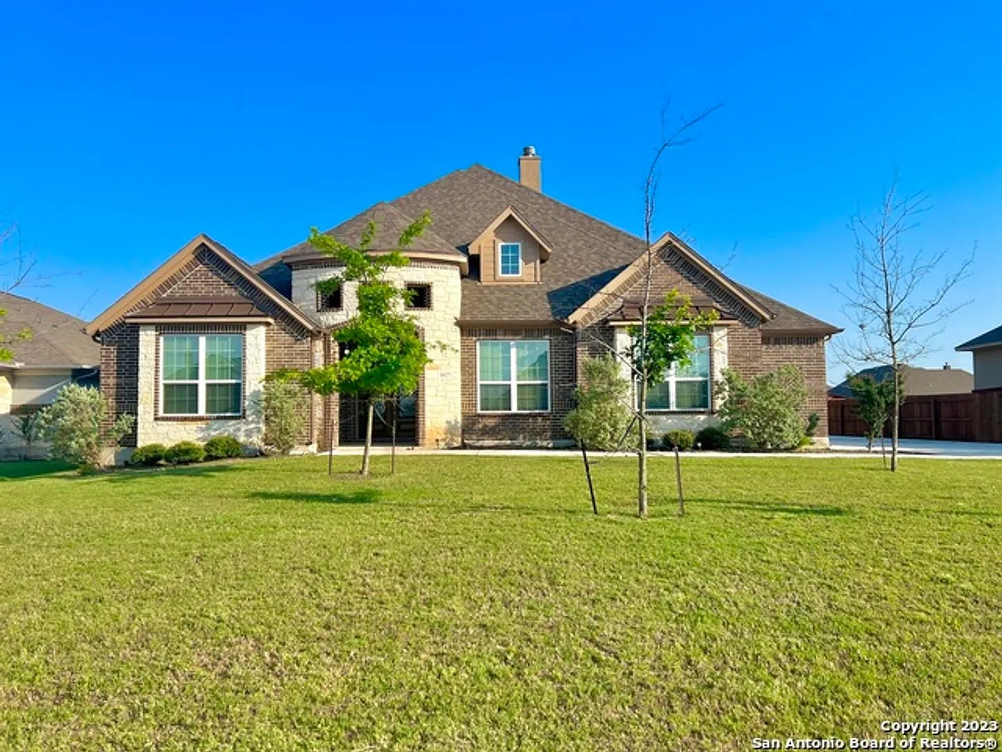 4 Bedroom/3.5 Bath Setterfeld Estates 1 Subdivision — Photo 1
