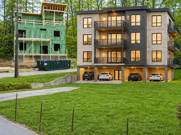 322 Circle Dr, Gatlinburg, TN 37738