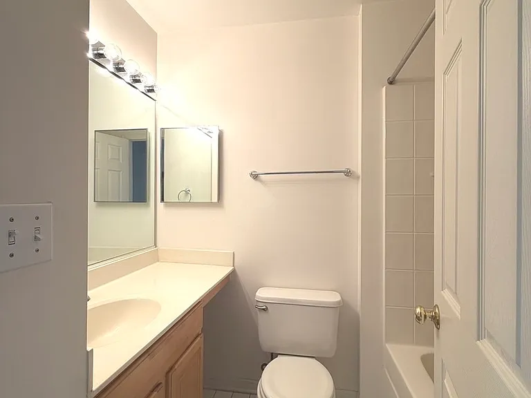 1129 Georgetown Way — Photo 16