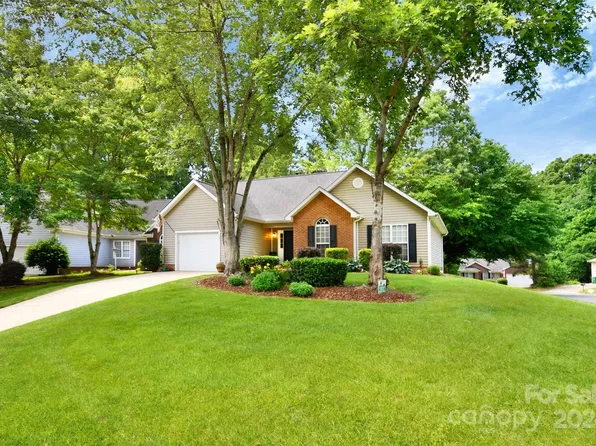 4307 Stonefield Dr, Charlotte, NC 28269