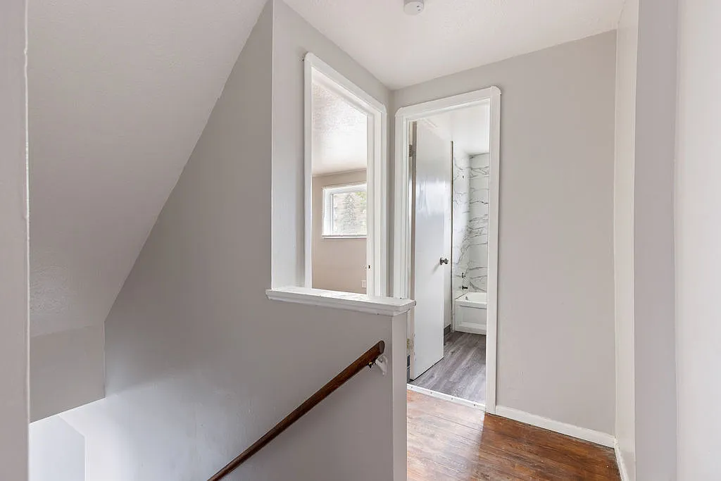 2 bed, $1,350 — Photo 4