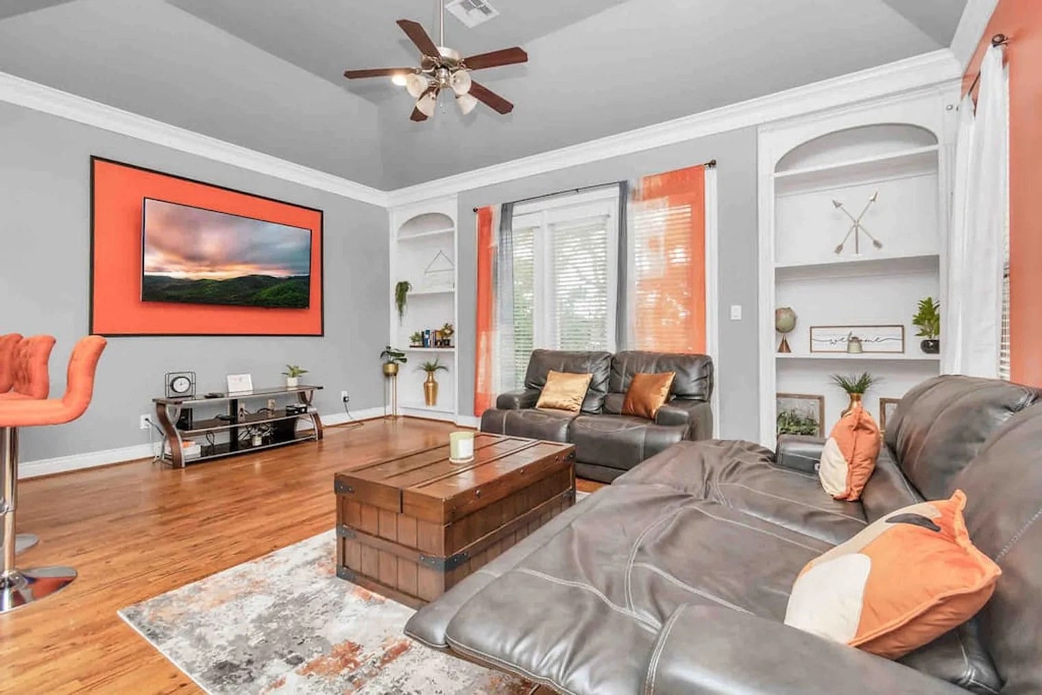 3 bed, 3.0 bath, 2292 sqft, $2,844 — Photo 2