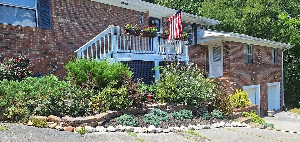 547 Bruning Ln
