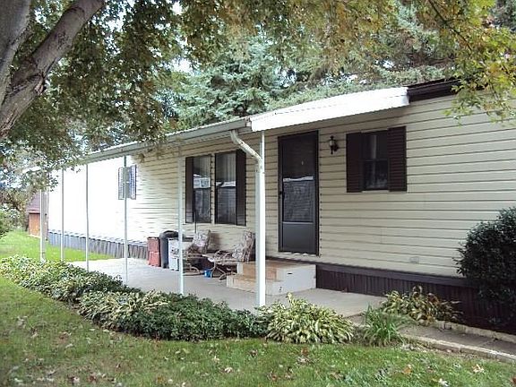 2nd image of 902 Chester Dr
