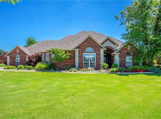 404 Chad Dr, Tuttle, OK 73089