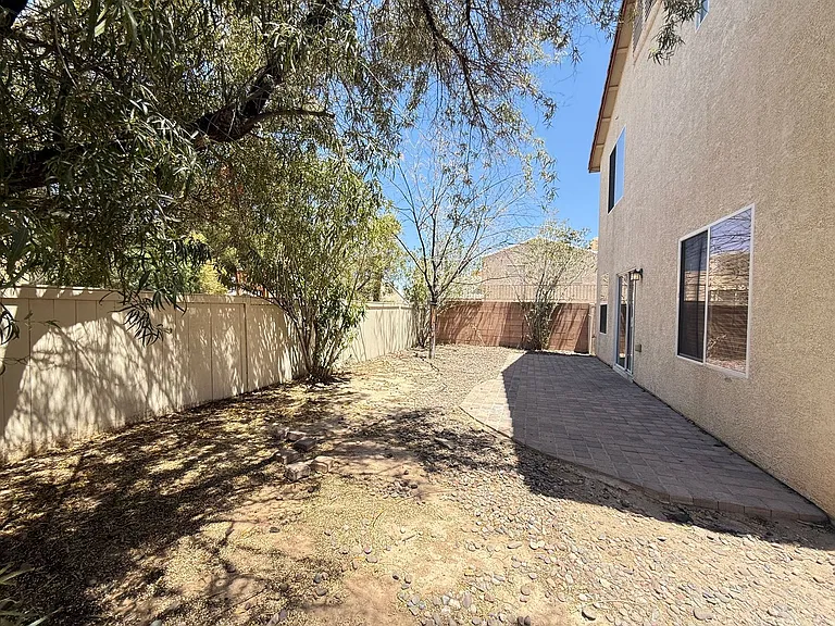 2696 Begonia Valley Ave — Photo 23