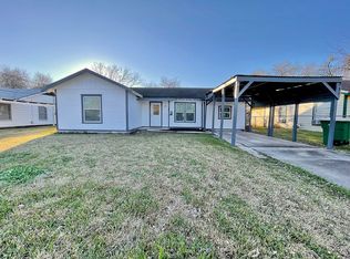 1401 La Valliere St, Victoria, TX 77901