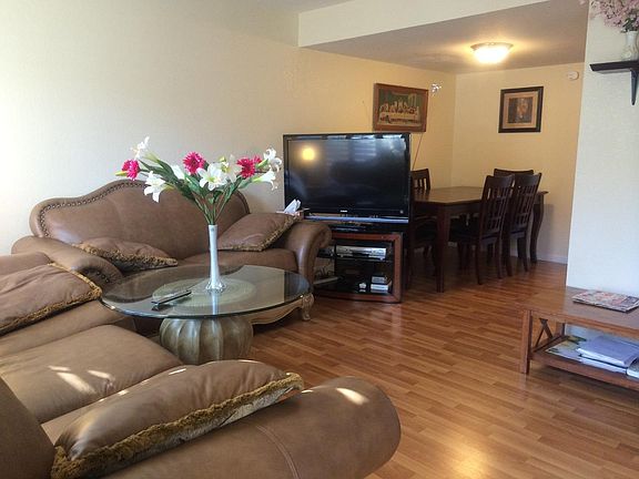 4th image of 2369 Meadowmont Dr