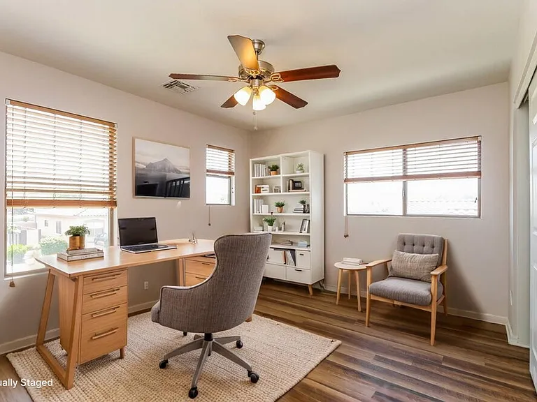 526 E Milada Dr — Photo 15