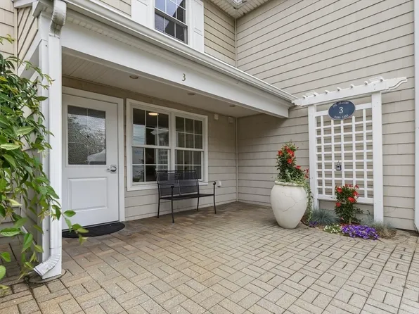 3 Pirmi Ln #4, Gloucester, MA 01930