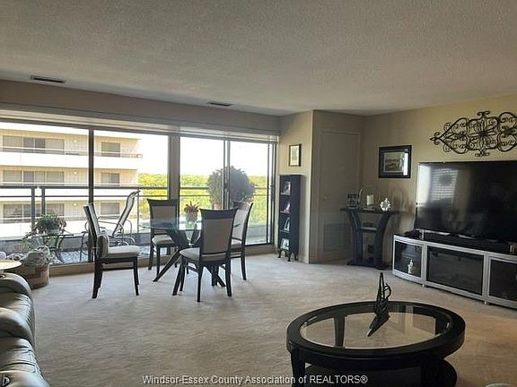 4th image of 5125 Riverside Dr E #902