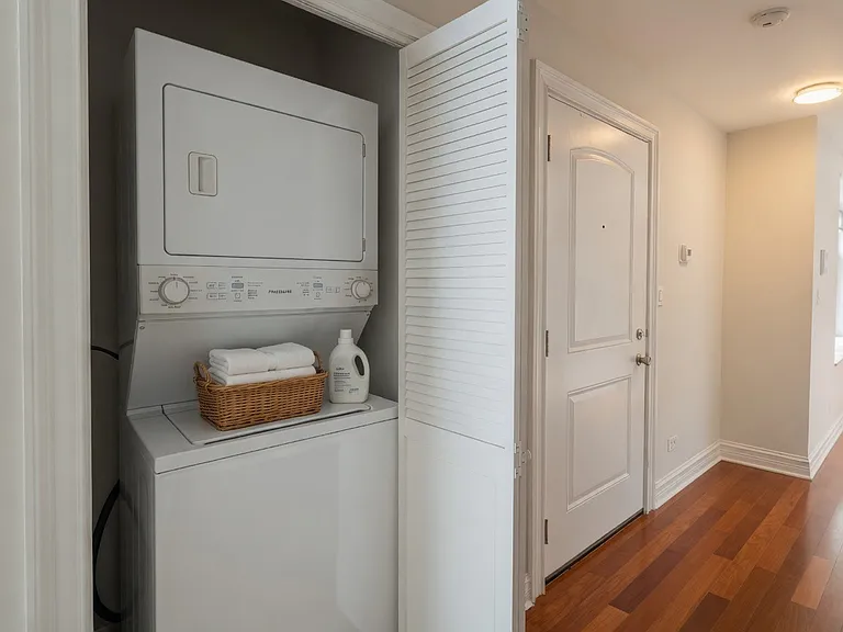 2037 W Touhy Ave #2 — Photo 10