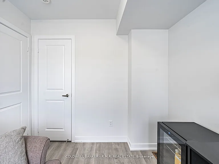136 Brockley Dr — Photo 9
