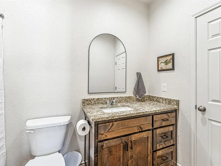 1011 W Vanderbilt St #201 — Photo 15