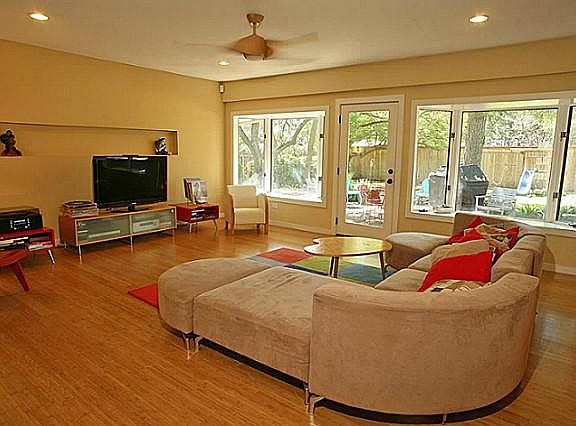 3rd image of 3756 Townsend Dr