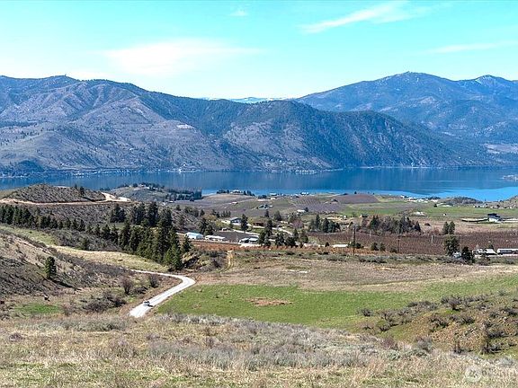 2nd image of 562 Chelan Ranch Road
