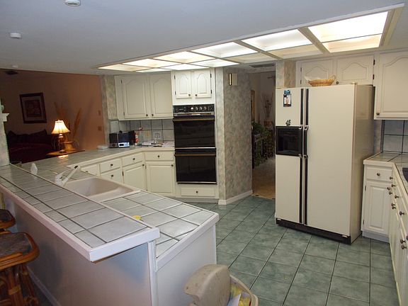 3rd image of 2708 Laurel Oak Dr