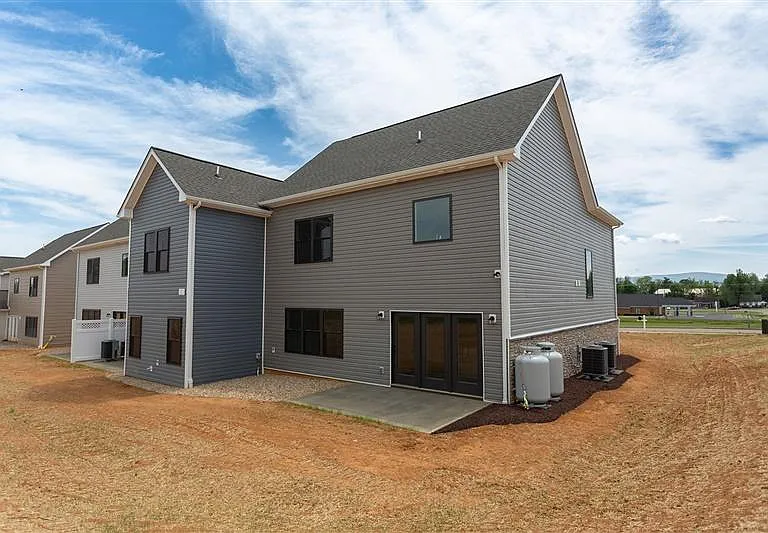 6 Kiley Ln — Photo 3