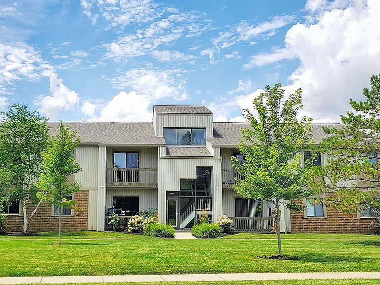 Liberty Hill Apartments — Photo 32