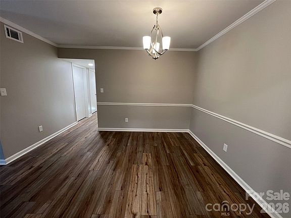 5th image of 4739 Hedgemore Dr Unit T