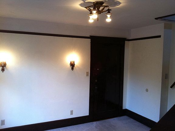 2nd image of 4210 12th Ave NE APT E