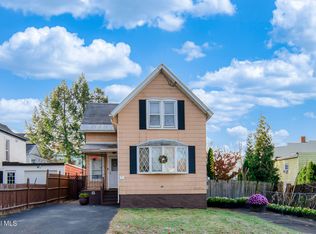 12 Chestnut St, Rensselaer, NY 12144