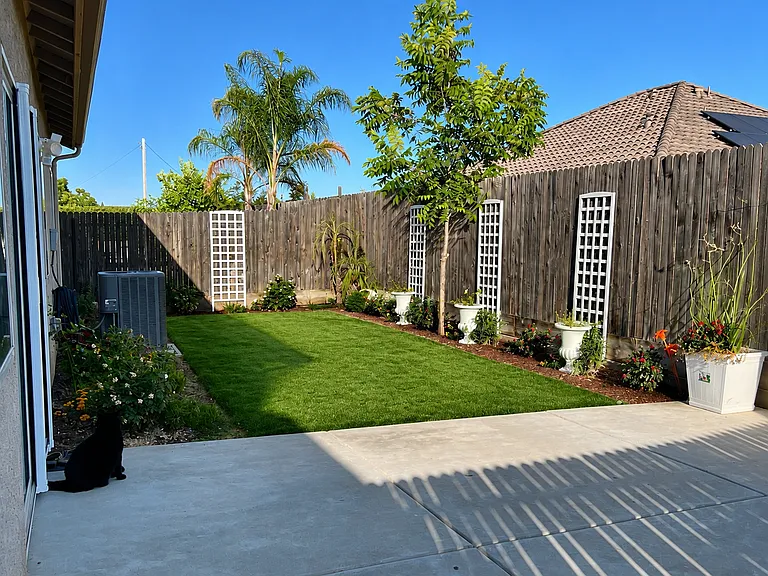E Farrin Ave — Photo 8
