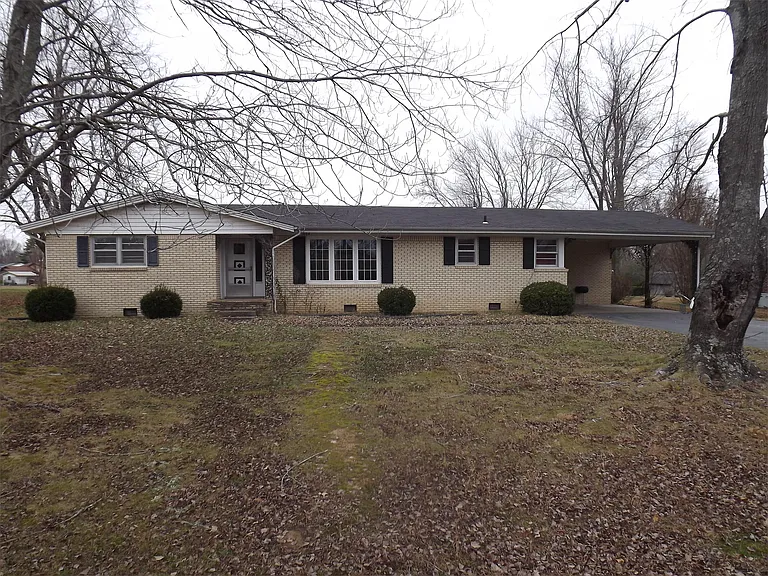 1604 Belmont Ct — Photo 1