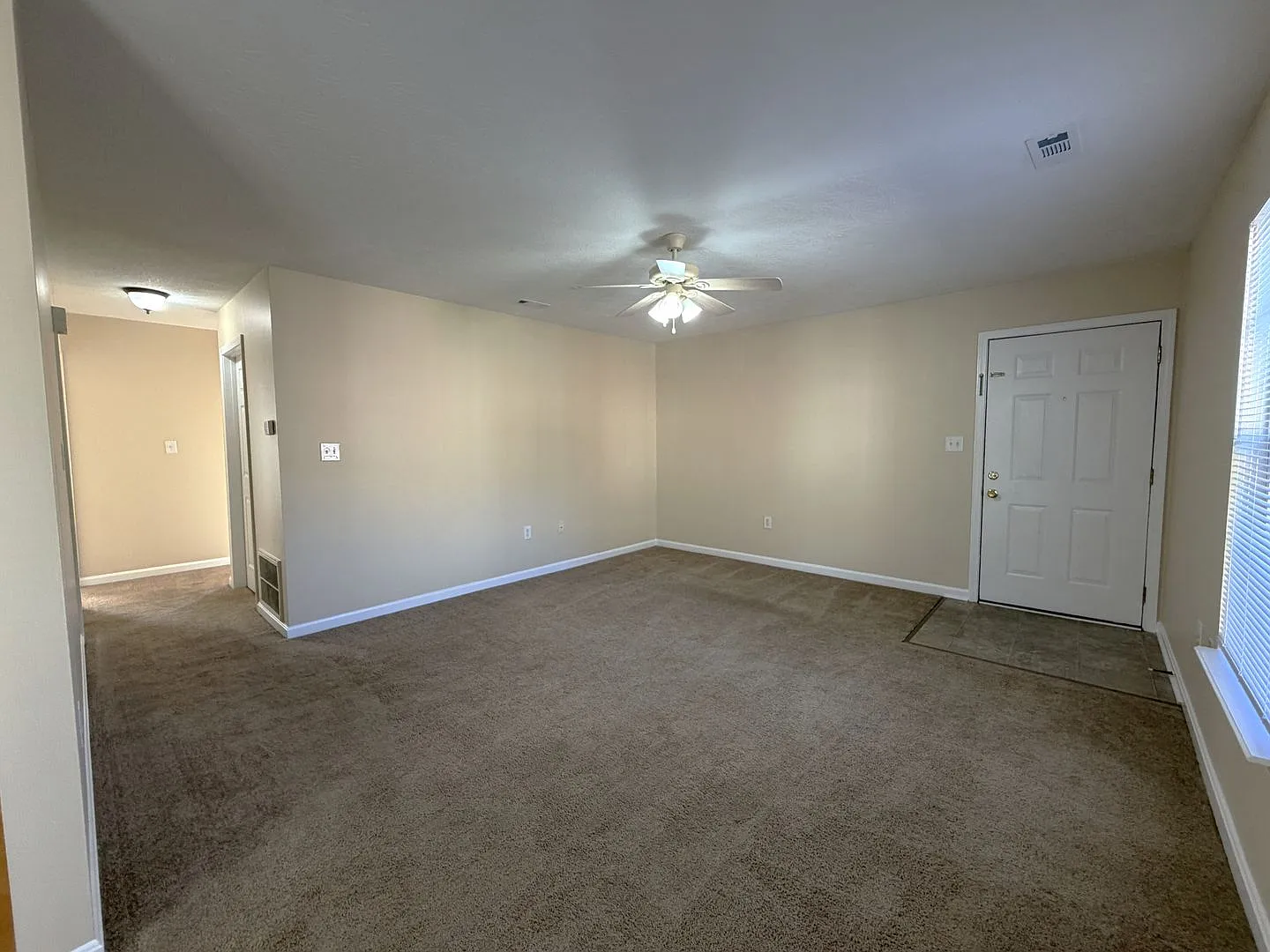 230HIG — Photo 4