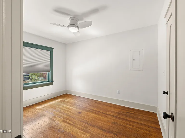 914 W Yandell Dr #1B — Photo 15