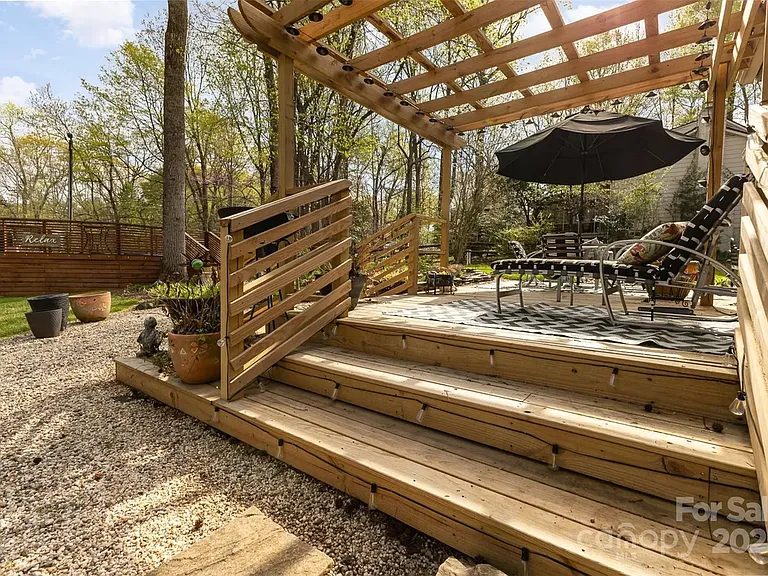 929 Autumnwood Ln — Photo 22